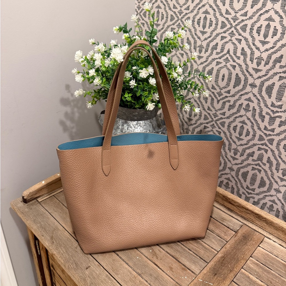 Elegant Tan Tote Bag